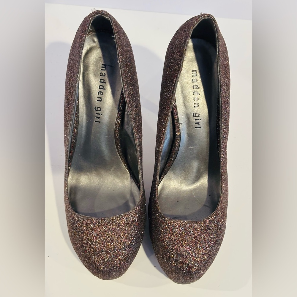 Madden Girl Round Toe Sparkle Pumps
